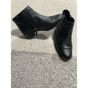 Caslon Ankle Boots Side Zip Women's Size 9 Leather Water Resistant Bootie Black
